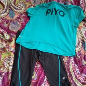 2 piece PIYO Flowy workout top and pant